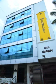Hotel V M Comfort - Image 2
