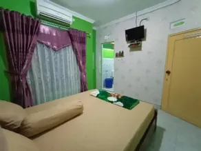Mayasari Guest House Pantai Krakal - Image 2