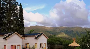 Altos del Pucara Piscina Climatizada vista a las sierras juegos Huerta Orgánica - Image 2