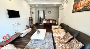 Lavish 2BHK Apartment in Ballygunge Place with Daily Housekeeping - Image 2