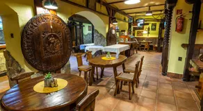 Hotel Bacchus - Image 2