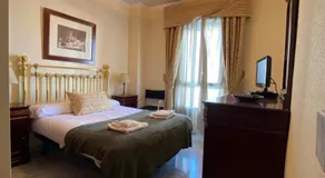 fantástico apartamento con parking avenida de cadiz - Image 2