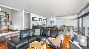 Getaway Hideaway-close to beach Sleeps-8 - Image 2
