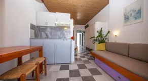Manias Hotel Apartments - Image 5