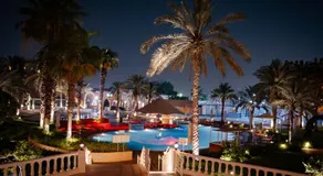 Metropolitan Al Mafraq Hotel - Image 4