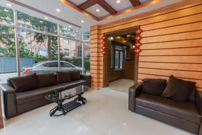 OYO 611 Hotel Everest Regency - Image 3