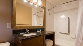 Best Western Plus Holland House - Image 5