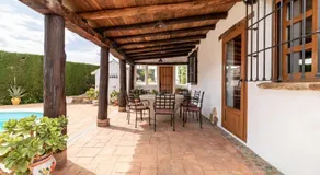Encantadora casa con piscina privada y chimenea - Image 4
