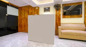 Hotel Crystal By Glitz Hotels - Image 3