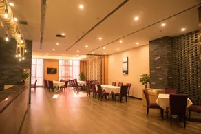 Xin Hai International Holiday Hotel - Image 4