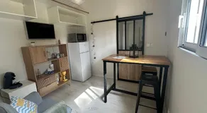 Chambre spacieuse et moderne - Image 5