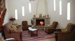 Aroanios Hotel - Image 2