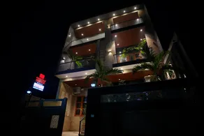 Amritam Palace A Luxury AC Home Stay - Image 3