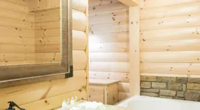 Hummingbird Haven Cabin by Amish Country Lodging - Image 4