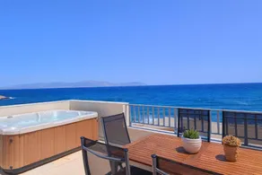 Beachfront Panorama Suite Kythira Jacuzzi & Sea View - Image 3