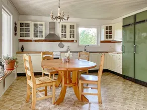 8 person holiday home in BRäNNö-By Traum - Image 5