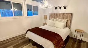 Lake Arrowhead Lux Black Cabin - Image 2