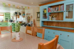 Upton House - Charming 4-bedroom home in Torquay - Image 5