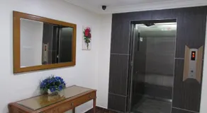 Safari Hotel - Image 5