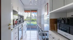 Nice Family Apartment Pool Garden View Air Conditioning Sleeps 5 - Image 4