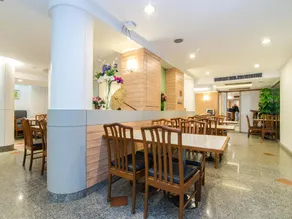Ten Stars Hotel - Image 3