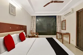 Capital O Elegant Amethyst Business Hotel Near Ragigudda Sri Prasanna Anjaneyaswamy Temple - Image 2