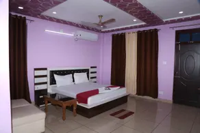 Hotel sheesh mahal - Image 2
