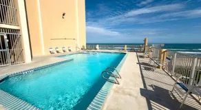 Penthouse Beachfront Views Renovated - Image 5