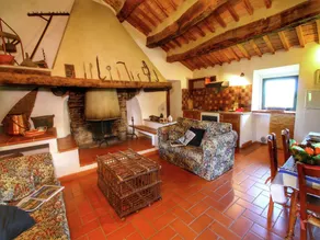 Farmhouse with pool, views - Image 2
