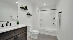 The Lawson Loft – Walkable DT 209 - Image 5
