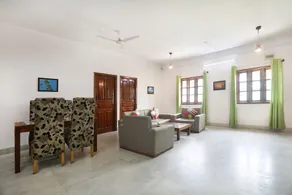 OYO 29250 Elegant Stay Yediyur Lake - Image 2