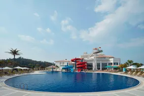 Sheraton Okinawa Sunmarina Resort - Image 4