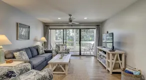 Wonderful luxury condo with great golf views K Bed Beach gear & bike rentals - Image 2