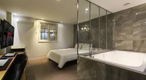 Hotel H2 - Image 3