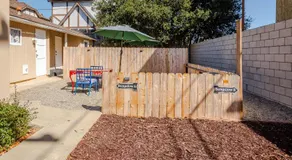 Solvang Bungalow A - Image 5