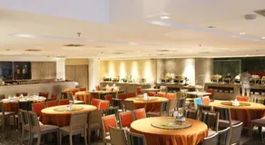 New Season Hotel - Image 4