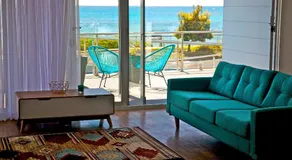 Penguin Beachfront Apartments - Image 3