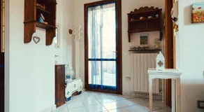 Seaside Beach House with Private Parking - Image 3