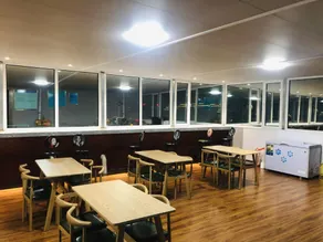 Que Tong Hotel - Image 4