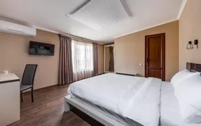 Siberia Hotel - Image 2