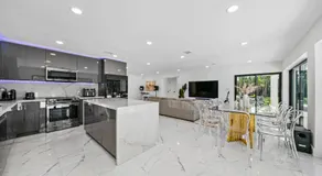 Two Neighboring Villas in The Heart of Miami - Image 4