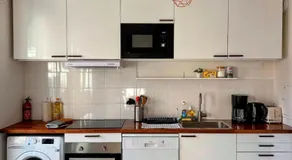 Elegant Apartment with Private Parking, close to Paris - Image 5