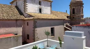 San Lorenzo Apartamentos y Suites - Image 3