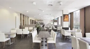 Studio Harmonie Confluence Lyon City et piscine chauffante - Image 3