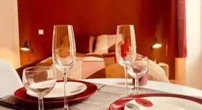Suite Dune - Escapade Romantique avec Jacuzzi Privé - Image 3