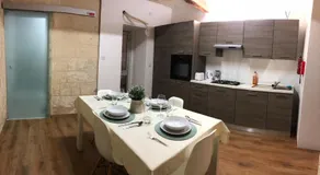 Floriana Cosy Townhouse 5 min walk to Valletta - Image 2