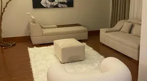 شقة مميزة للإيجار في قلب الشيخ زايد بمكان راقٍ بموقع استثنائي - Image 2