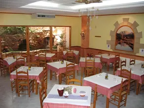 Hotel Casa Barceló - Image 3