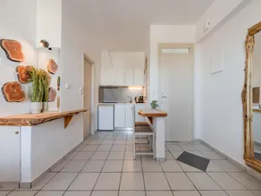 Adele Apartments - Image 5
