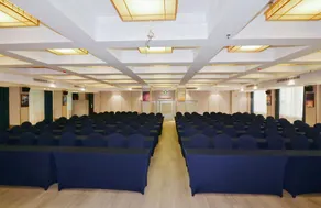 Jinjiang Nanyuan Hotel - Image 3